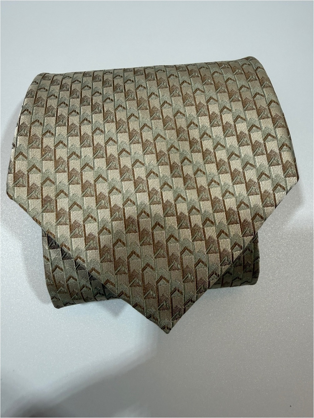 Men's silk cream Patterned Silk Tie - Classic Neutral Style